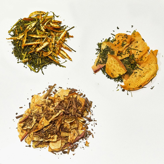 上から、ゆずのお茶・もものお茶・リンゴほうじ茶