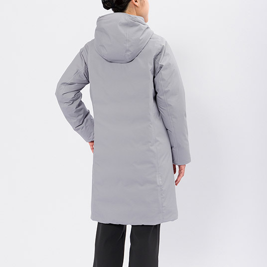 モデル身長159cm／Mサイズ着用