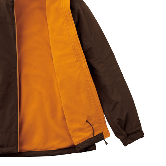 裏地には暖かい薄手のクリマプラス100を使用