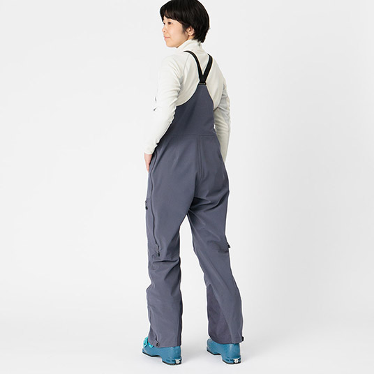 モデル身長160cm／Mサイズ着用