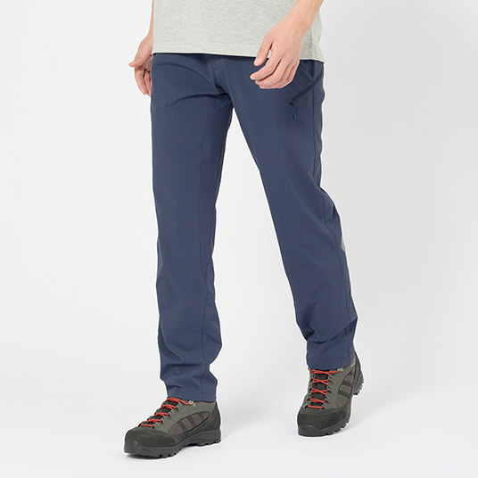 モデル身長174cm／Mサイズ着用