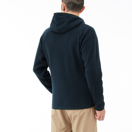 モデル身長170cm／Mサイズ着用