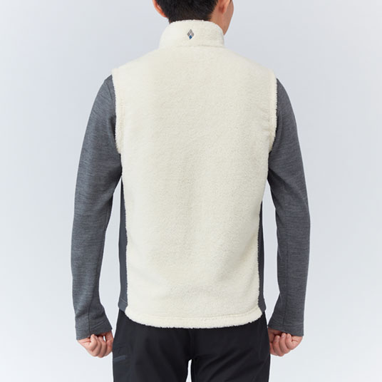 モデル身長175cm／Mサイズ着用