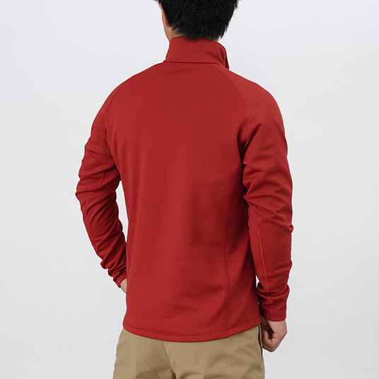 モデル身長171cm／Mサイズ着用