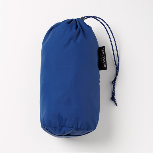 コンパクトに収納でき、携行に便利