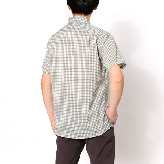 モデル身長175cm／Mサイズ着用