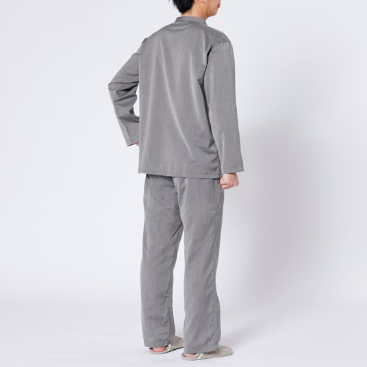 モデル身長175cm／Mサイズ着用