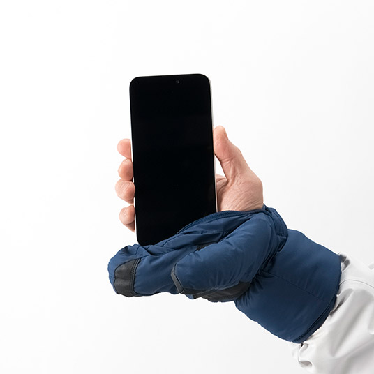 カメラやスマートフォン操作に便利