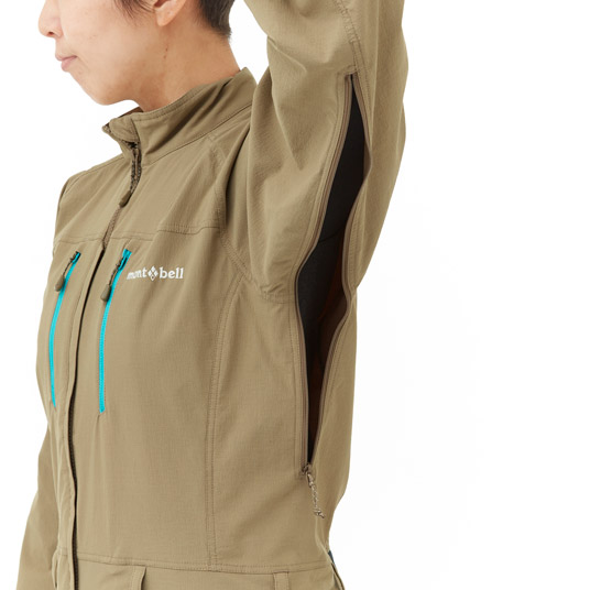 衣服内の蒸れを素早く排出するピットジップを装備。