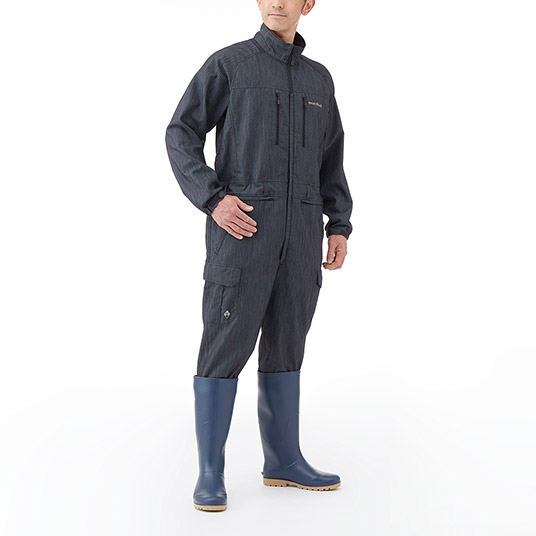モデル身長170cm／Mサイズ着用