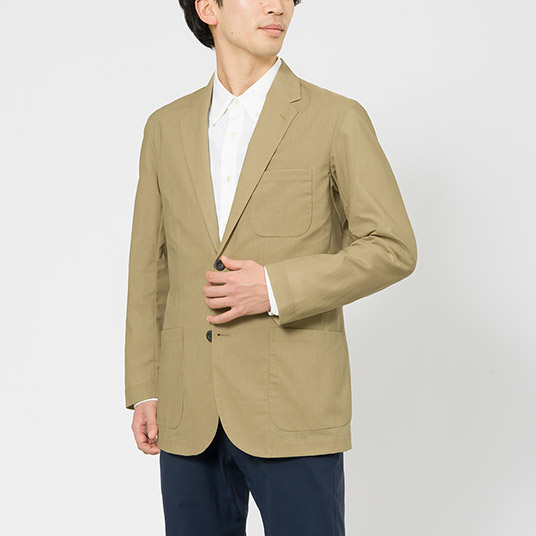 モデル身長174cm／Mサイズ着用