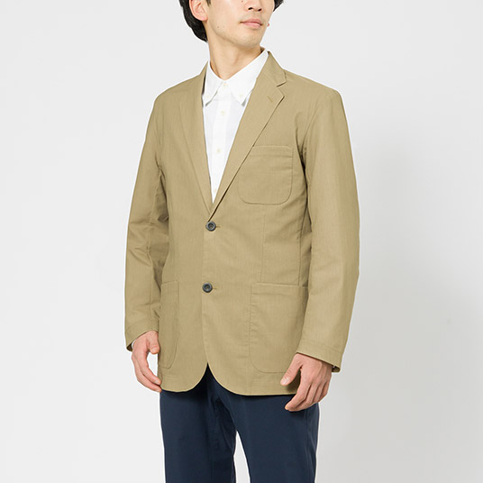 モデル身長174cm／Mサイズ着用