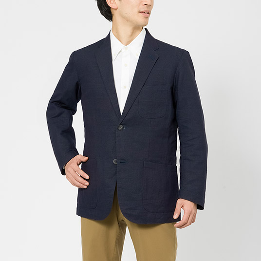 モデル身長174cm／Mサイズ着用