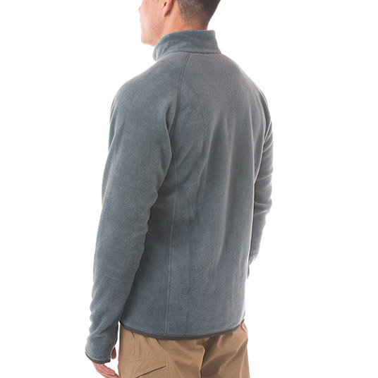モデル身長178cm／Mサイズ着用