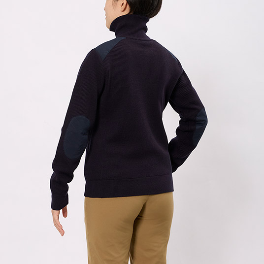 モデル身長167cm／Mサイズ着用