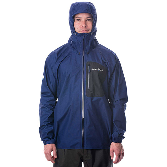 モデル身長178cm／Mサイズ着用