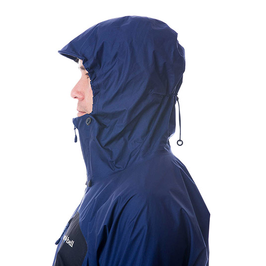 前後のドローコードで顔の周囲と奥行きの調節が可能。