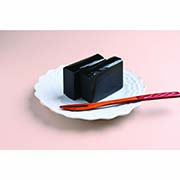 オニザキの黒ごま羊羹